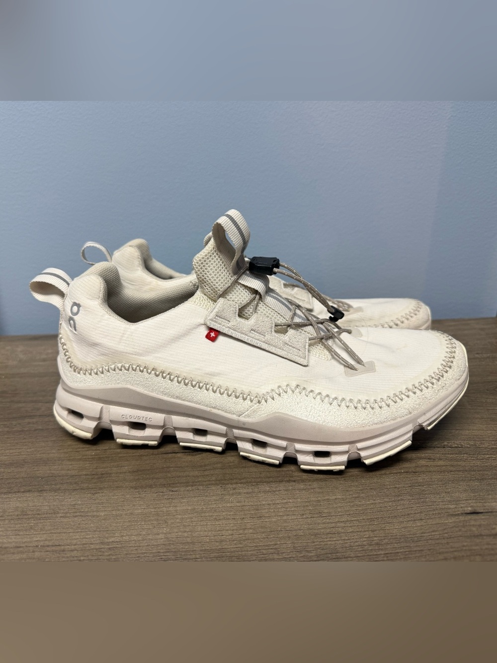 On Running Women's Cloud Style Performance Sneakers - White cloudaway size 9.5